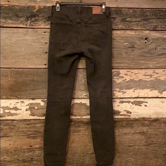 Madewell 9” Rise Black Raw Hem Jeans - Picture 6 of 13